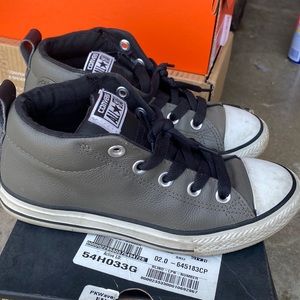 Converse Boys street mid sneakers size 2 gray
